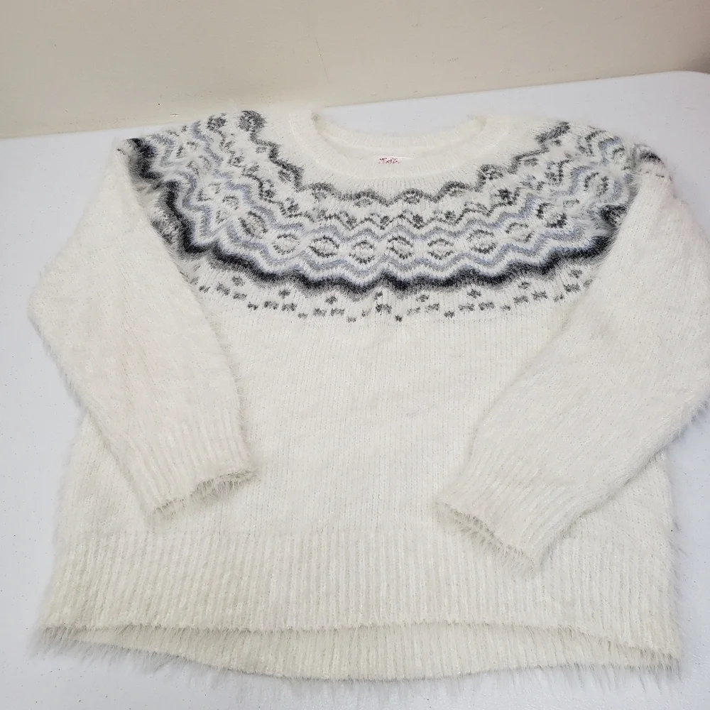 Justice Girls Soft Fuzzy Sweater Size 14/16